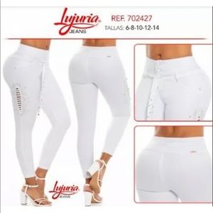 LUJURIA JEANS, Colombian Butt Lifter White Rhinestone Push Up Jean Size 7/8